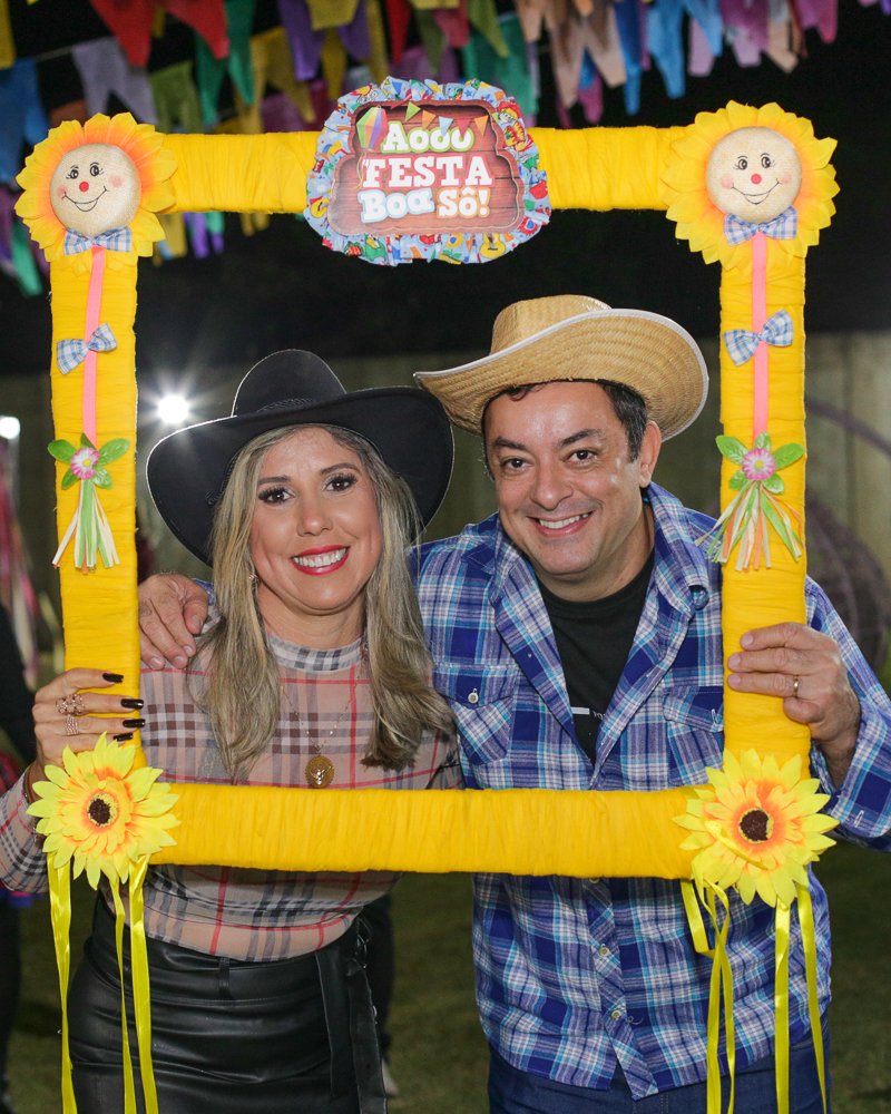 Um Momento especial de confraternização em Belo Horizonte com fotografia espontânea registrado com naturalidade e emoção.